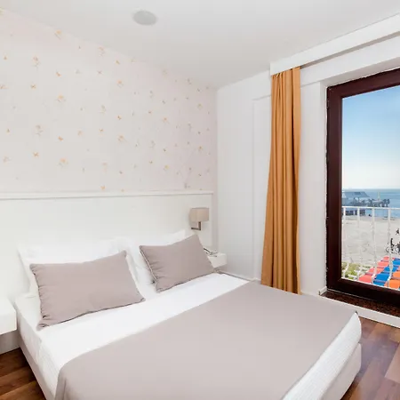 Tiara Buyukada Adalar