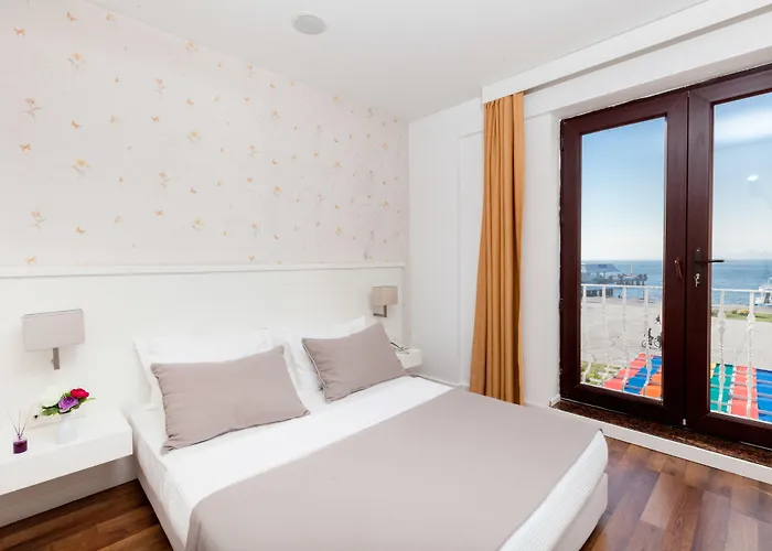 Tiara Buyukada Adalar