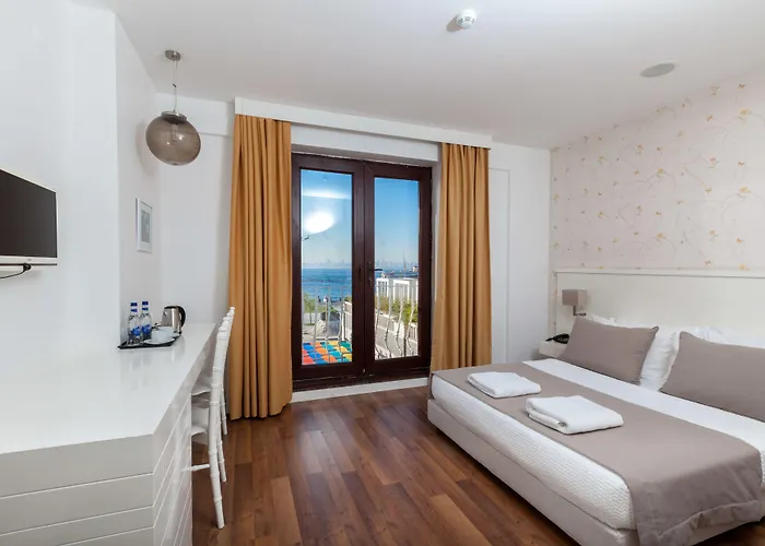 Tiara Buyukada Adalar